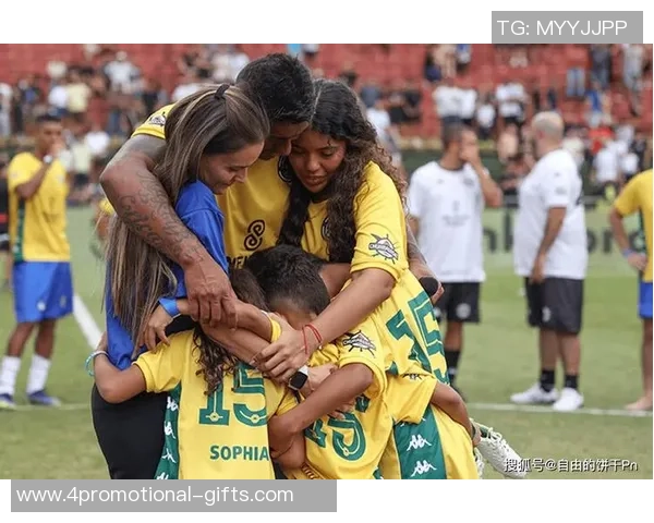 足球明星伴侣大对比：从风格到生活，探究球星女友的不同魅力与影响