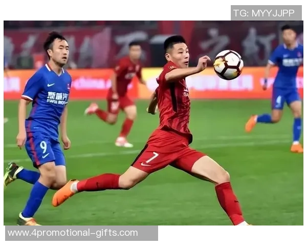 足球明星场外生活揭秘：他们的私下世界与真实面貌曝光