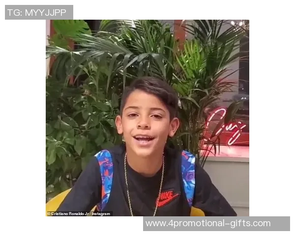 足球球星社交媒体账号的特点与影响力分析